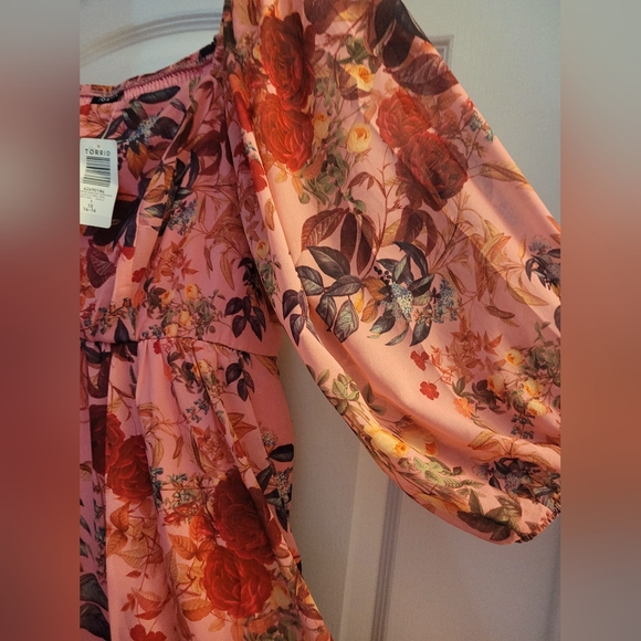 🌷Torrid Pink and Red Long Sleeve Dress - Picture 6 of 15